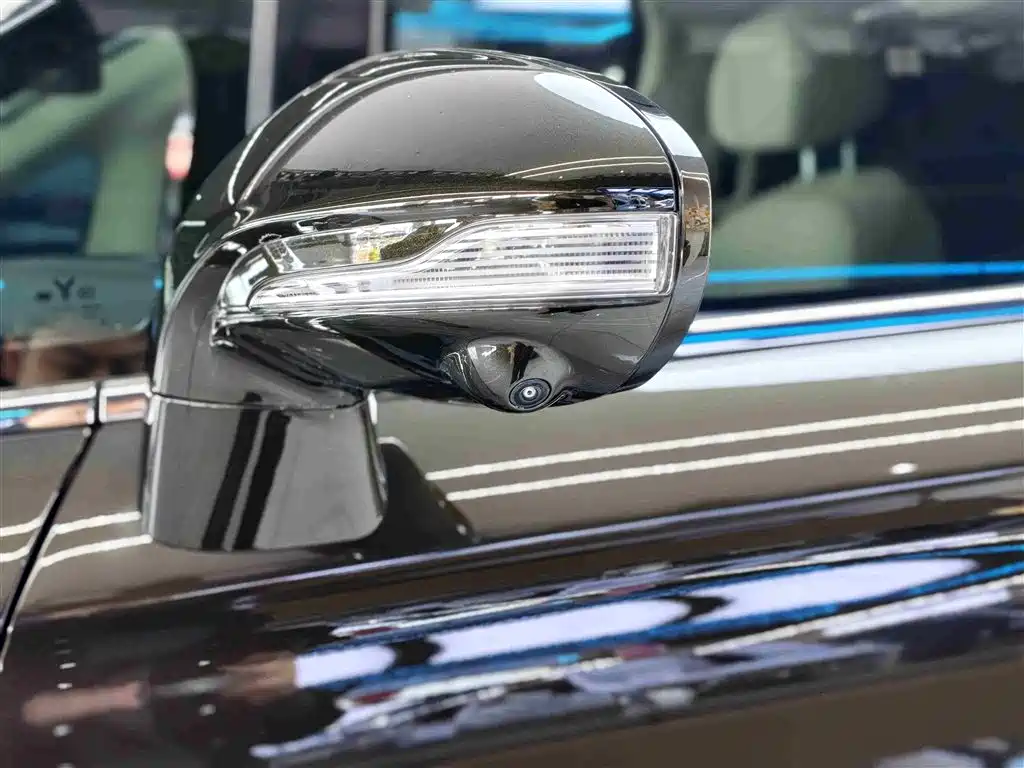 Lantu Automobile Lantu Dreamer 2025 PHEV AWD Flagship Kunpeng Edition 2026 - thumbnail 21