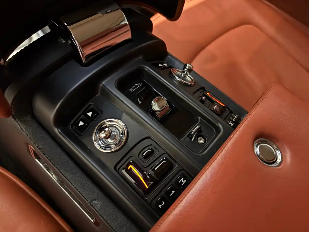 Rolls-Royce Phantom 2007 6.7L Soft Top Convertible 2009 - thumbnail 16