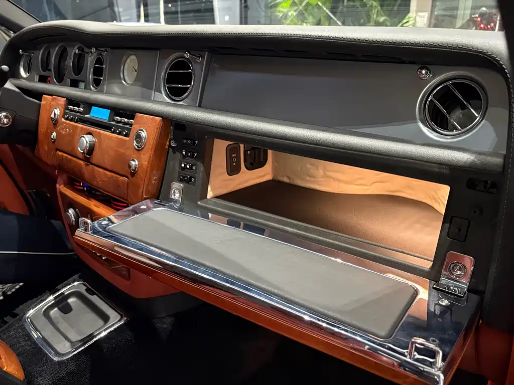 Rolls-Royce Phantom 2007 6.7L Soft Top Convertible 2009 - thumbnail 19