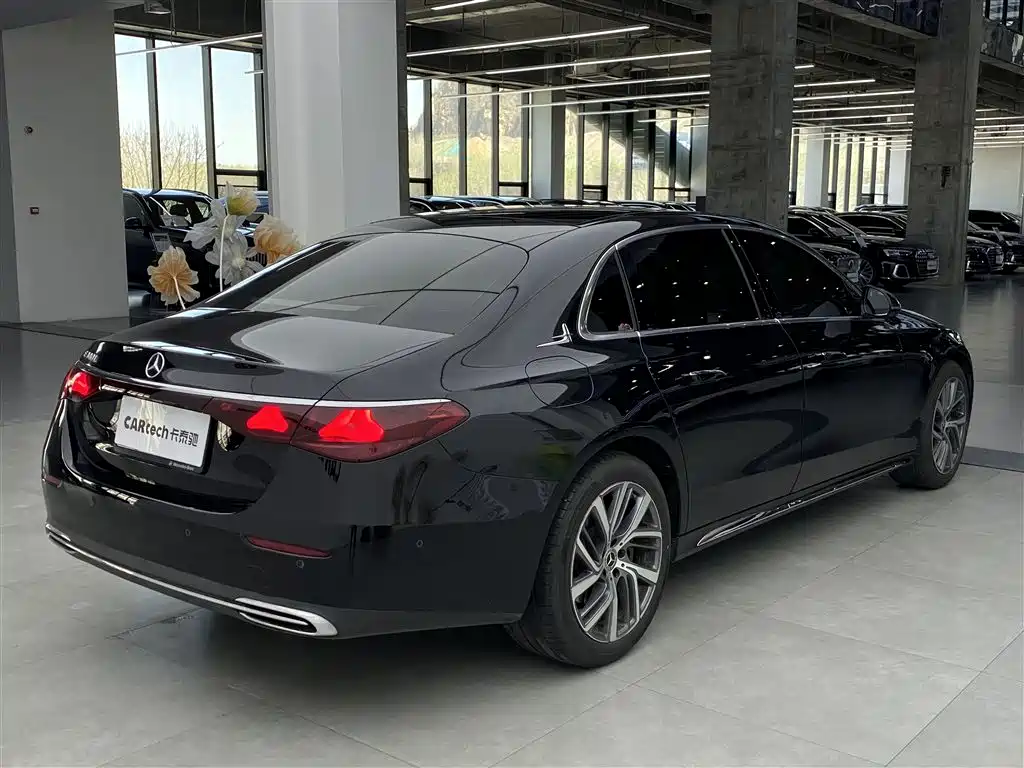 Mercedes-Benz Mercedes-Benz E-Class 2025 Model Year Facelift E 300 L Fashion Edition 2025 - thumbnail 4