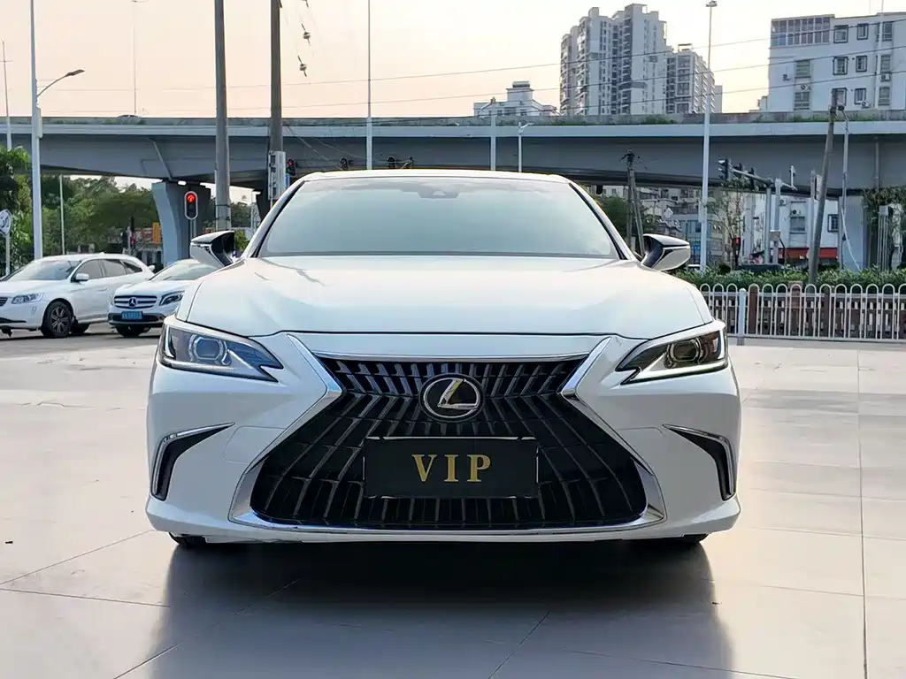 Lexus Lexus ES 2022 300h Premier Edition 2024 - thumbnail 2