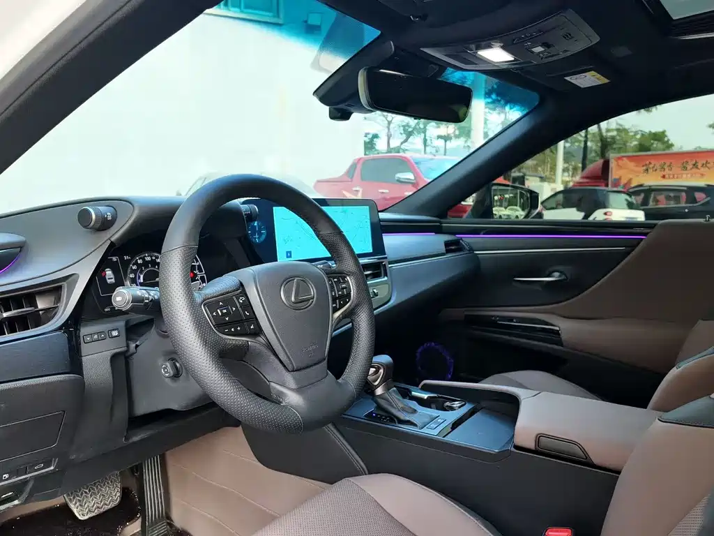 Lexus Lexus ES 2022 300h Premier Edition 2024 - thumbnail 6