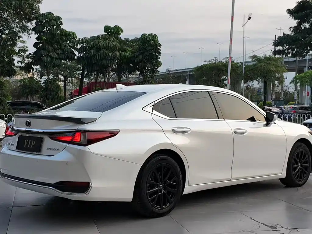 Lexus Lexus ES 2022 300h Premier Edition 2024 - thumbnail 9
