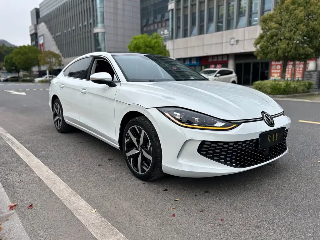 Volkswagen Lamando 2025 Lamando L 280TSI DSG Cool Spice Edition 2025 - thumbnail 3
