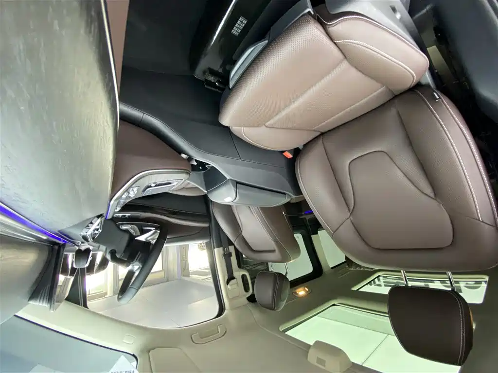 Mercedes-Benz Mercedes-Benz V-Class 2024 V 300 L Long Wheelbase Luxury Edition 2025 - thumbnail 9