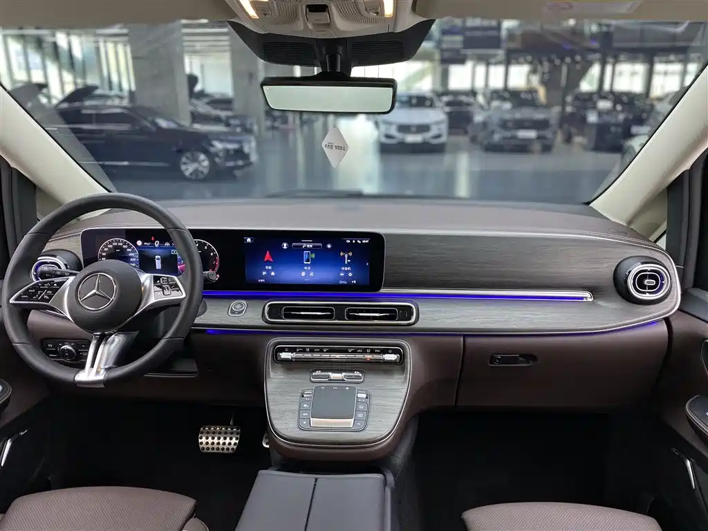 Mercedes-Benz Mercedes-Benz V-Class 2024 V 300 L Long Wheelbase Luxury Edition 2025 - thumbnail 12