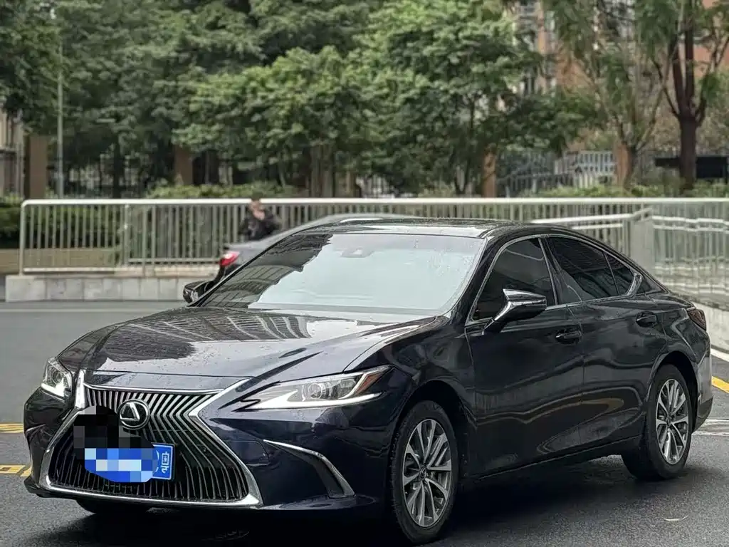 Lexus Lexus ES 2021 200 Excellent Edition 2022 - thumbnail 2