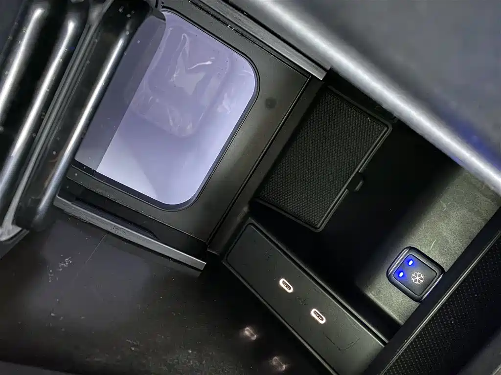 Mercedes-Benz Mercedes-Benz V-Class 2024 V 300 L Long Wheelbase Luxury Edition 2025 - thumbnail 27