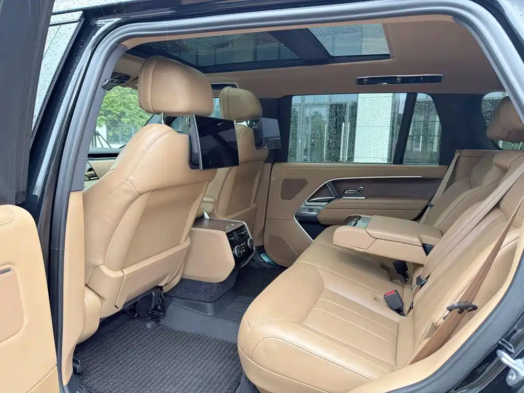 Land Rover Range Rover 2023 Facelift 3.0 L6 400PS Autobiography Long Wheelbase 2023 - thumbnail 7