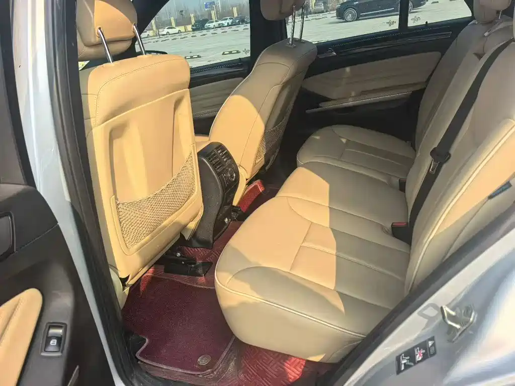 Mercedes-Benz Mercedes-Benz M-Class 2010 ML 350 4MATIC Luxury Special Edition 2012 - thumbnail 6