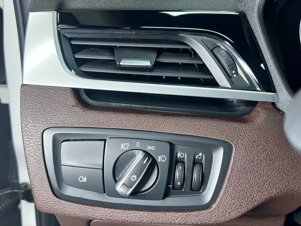 BMW BMW X1 2021 Model Update sDrive20Li Fashion Edition 2021 - thumbnail 9