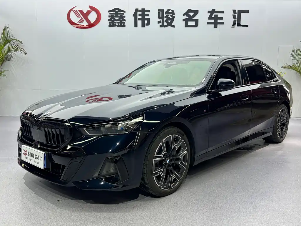 BMW BMW 5 Series 2026 530Li M Sport Package Premium 2026 - thumbnail 2