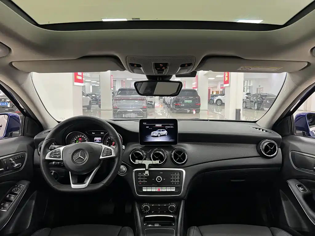 Mercedes-Benz Mercedes-Benz GLA 2019 GLA 200 Style 2019 - thumbnail 8