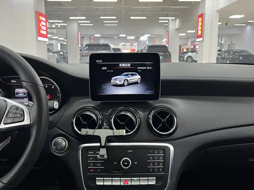 Mercedes-Benz Mercedes-Benz GLA 2019 GLA 200 Style 2019 - thumbnail 11