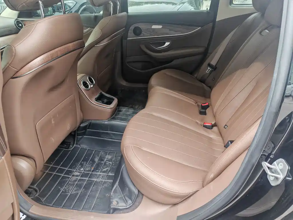 Mercedes-Benz Mercedes-Benz E-Class 2023 Facelift E 300 L Fashion Edition 2023 - thumbnail 10