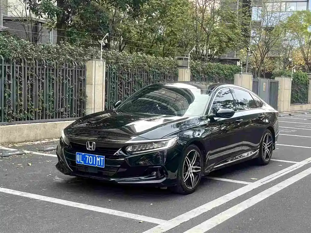 Honda Accord 2022 260TURBO Phantom Night Premium Edition 2023 - thumbnail 2