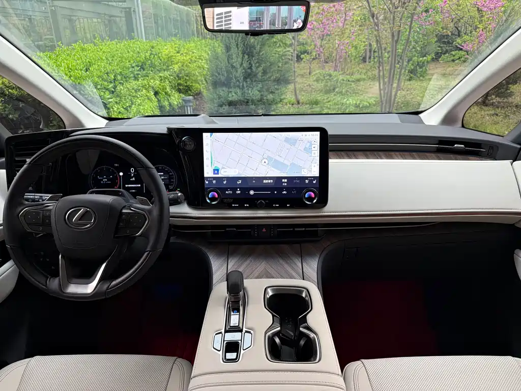 Lexus Lexus LM 300h Six-Seat Executive Edition 2026 - thumbnail 12
