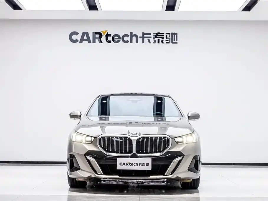 BMW BMW 5 Series 2024 530Li Luxury Sedan M Sport Package 2024 - thumbnail 2