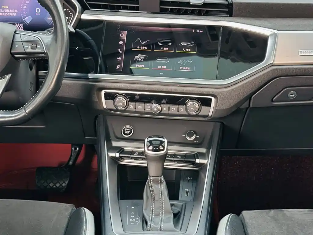 Audi Audi Q3 2021 35 TFSI Fashion Dynamic Model 2021 - thumbnail 18