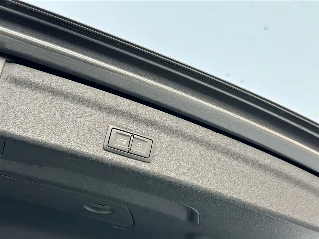 Audi Audi Q3 2021 35 TFSI Fashion Dynamic Model 2021 - thumbnail 26