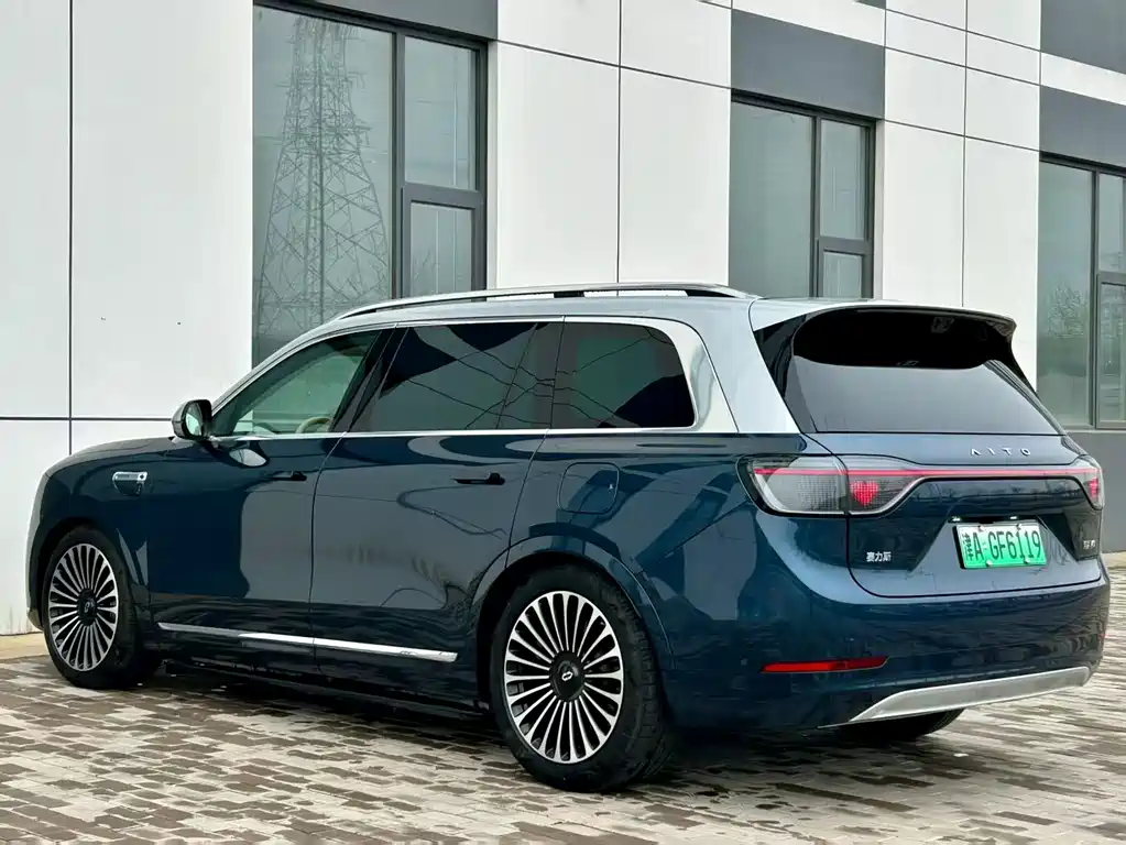 AITO Aito M9 2025 Model Range Extender Ultra Version 52kWh 6-seat Version 192-line LiDAR 2025 - thumbnail 3