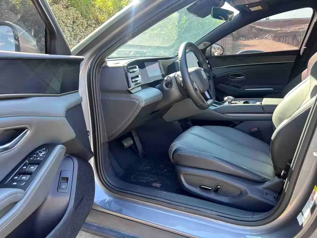 BYD BYD Qin L 2025 DM-i Intelligent Driving Version 120KM Premium Model 2025 - thumbnail 4