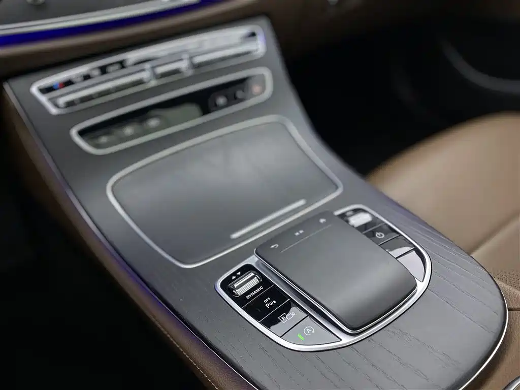 Mercedes-Benz Mercedes-Benz E-Class 2021 E 300 L Sport Fashion Edition 2020 - thumbnail 20