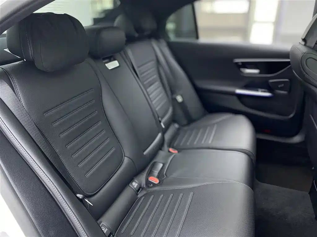 Mercedes-Benz Mercedes-Benz C-Class 2025 C 260 L Sport Edition 2025 - thumbnail 13