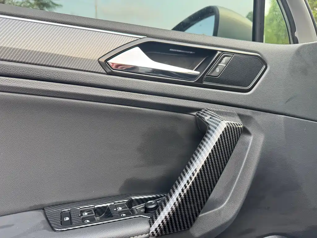 Volkswagen Volkswagen Tiguan L 2021 380TSI Automatic AWD R-Line Edition 7-seater 2021 - thumbnail 11
