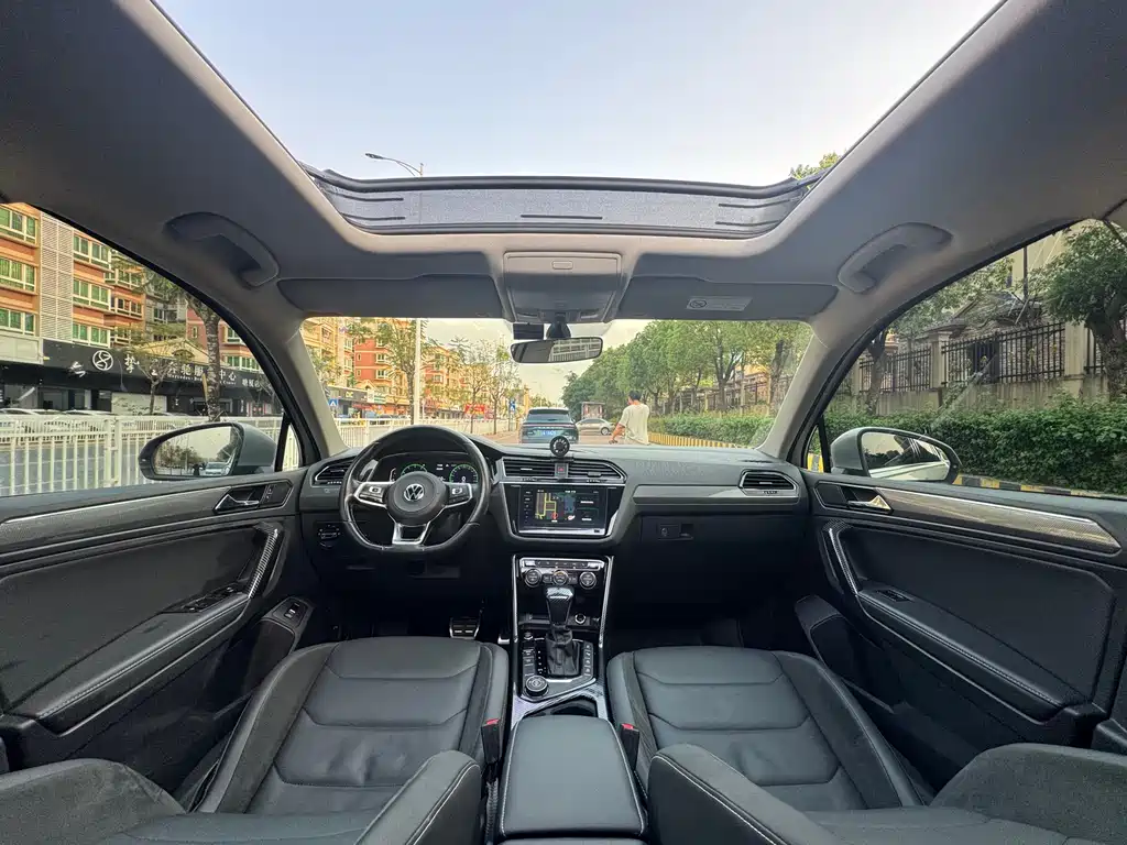 Volkswagen Volkswagen Tiguan L 2021 380TSI Automatic AWD R-Line Edition 7-seater 2021 - thumbnail 18