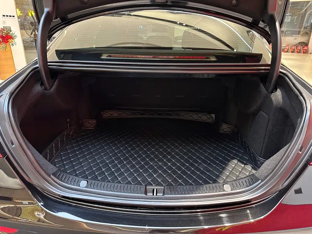 Mercedes-Benz Mercedes-Benz E-Class 2021 Facelift E 300 L Fashion Edition 2021 - thumbnail 19