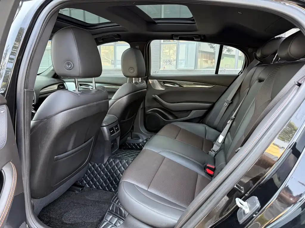 Cadillac Cadillac CT5 2020 28T Platinum Sport Edition 2020 - thumbnail 6