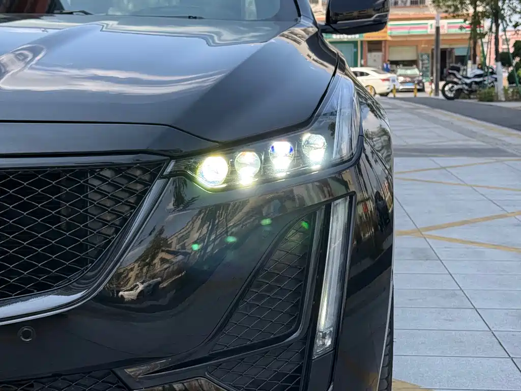 Cadillac Cadillac CT5 2020 28T Platinum Sport Edition 2020 - thumbnail 10