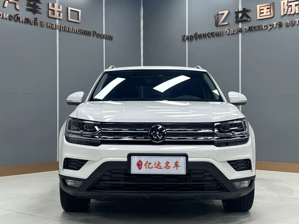 Volkswagen Tharu 2022 280TSI Front-Wheel Drive Luxury Edition 2022 - thumbnail 2