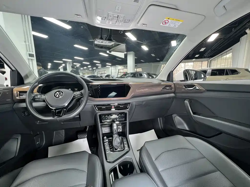 Volkswagen Tharu 2022 280TSI Front-Wheel Drive Luxury Edition 2022 - thumbnail 18