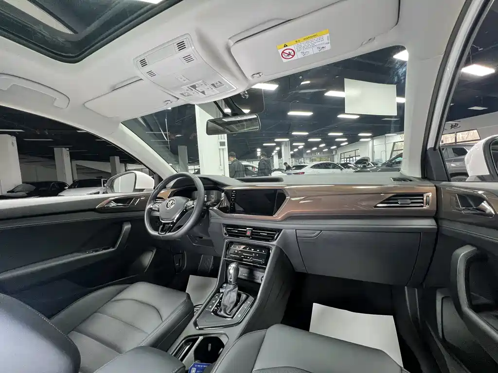 Volkswagen Tharu 2022 280TSI Front-Wheel Drive Luxury Edition 2022 - thumbnail 19