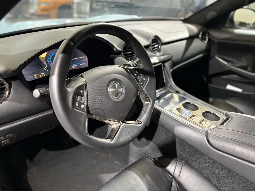 - Fisker Karma 2018 2.0T Hybrid 2020 - thumbnail 10