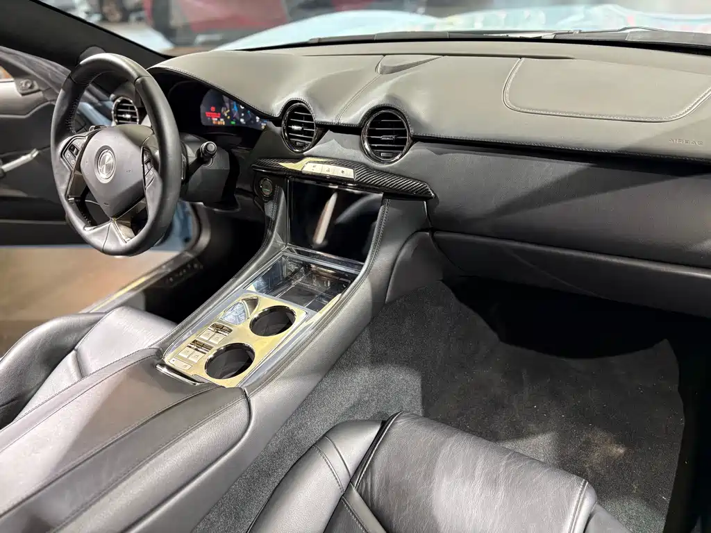 - Fisker Karma 2018 2.0T Hybrid 2020 - thumbnail 16