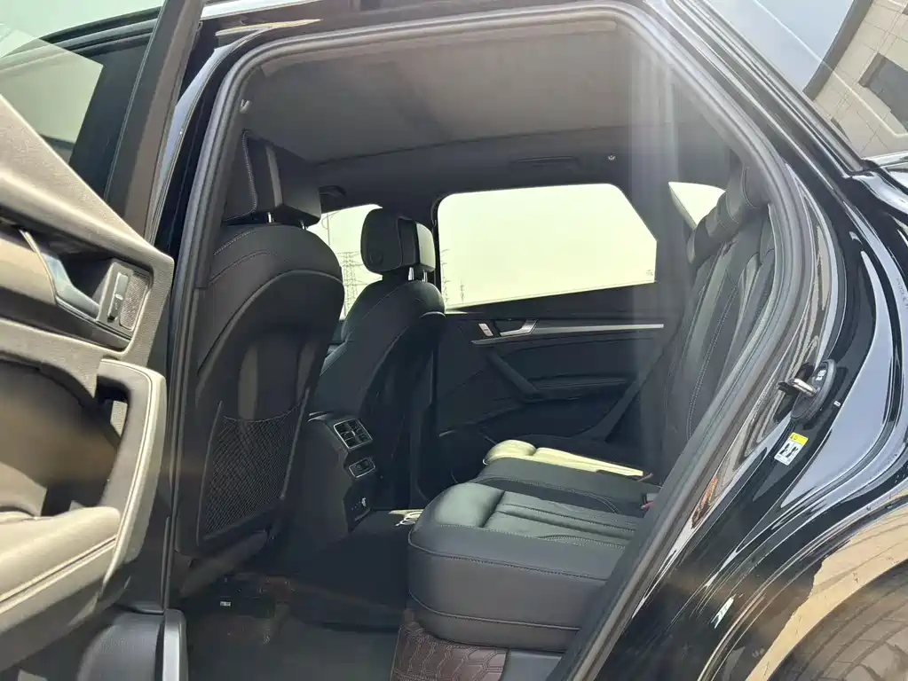 Audi Audi Q5L 2023 40T Luxury Dynamic Model 2023 - thumbnail 5