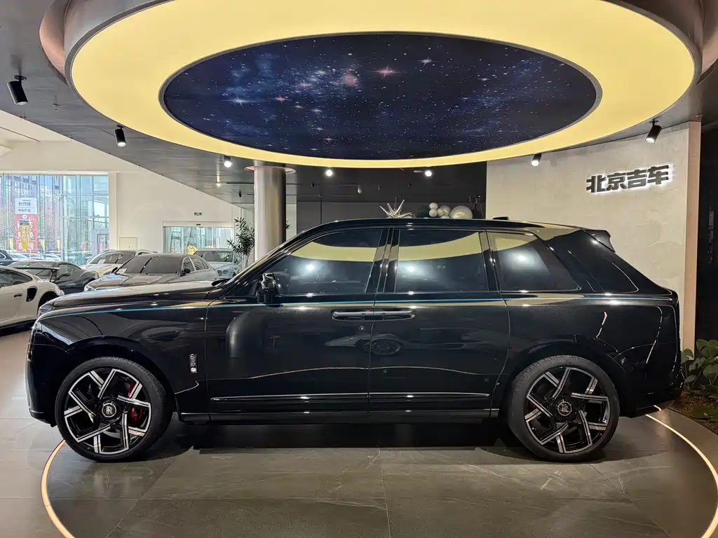 Rolls-Royce Rolls-Royce Cullinan 2025 6.7T Automatic 2025 - thumbnail 4