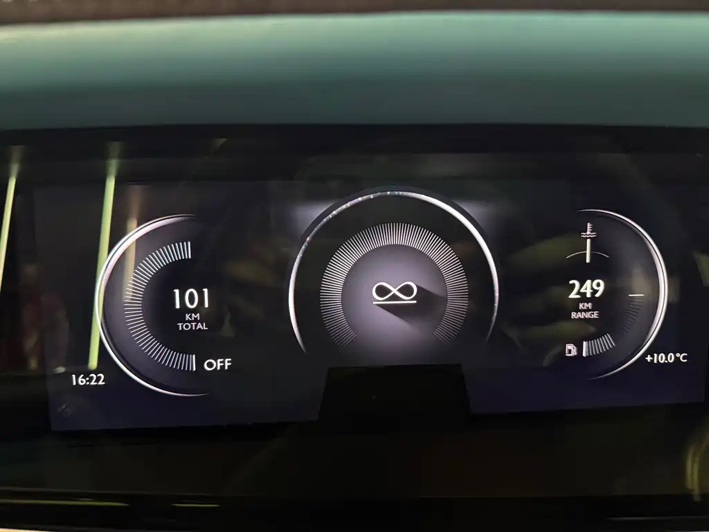 Rolls-Royce Rolls-Royce Cullinan 2025 6.7T Automatic 2025 - thumbnail 24