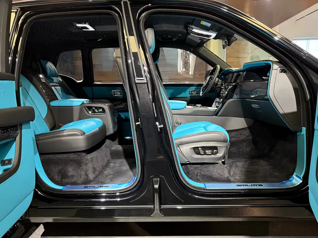 Rolls-Royce Rolls-Royce Cullinan 2025 6.7T Automatic 2025 - thumbnail 26