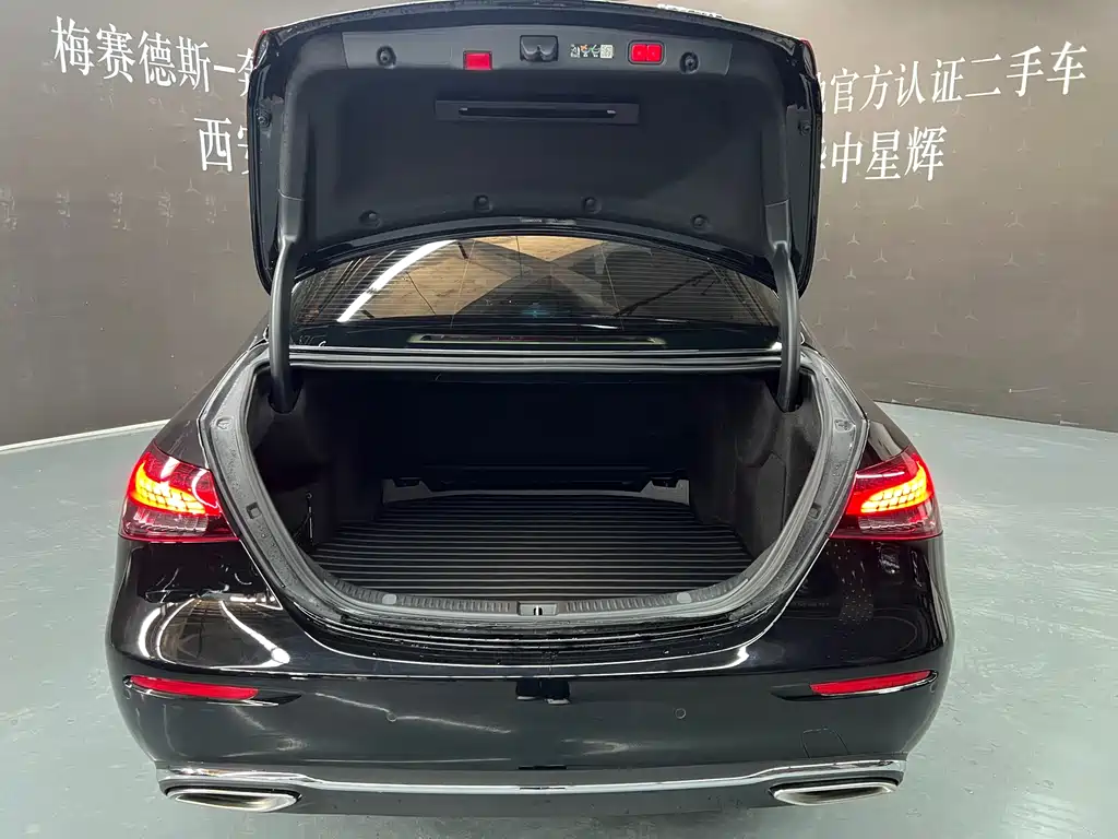 Mercedes-Benz Mercedes-Benz E-Class 2023 Model Year Facelift E 300 L Fashion Edition 2023 - thumbnail 10