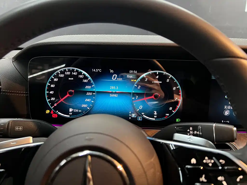 Mercedes-Benz Mercedes-Benz E-Class 2023 Model Year Facelift E 300 L Fashion Edition 2023 - thumbnail 16
