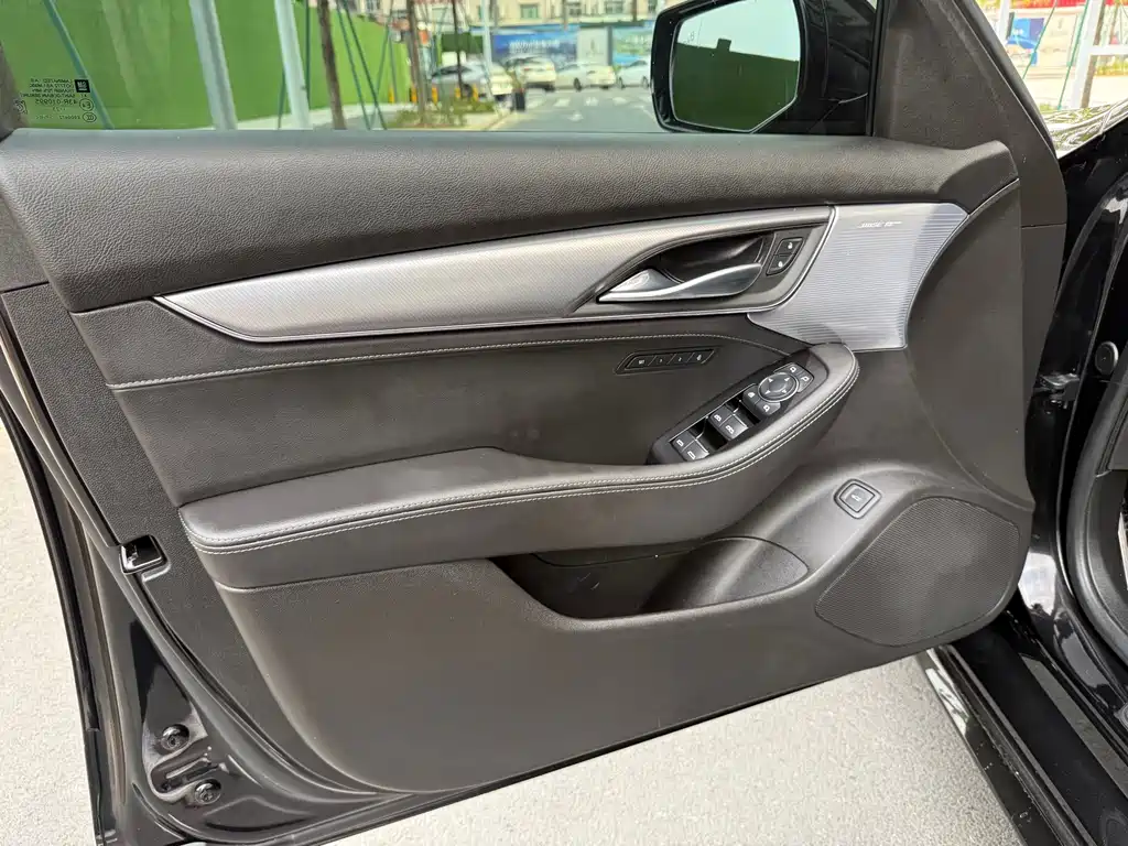 Cadillac Cadillac CT5 2023 28T Luxury 2023 - thumbnail 13