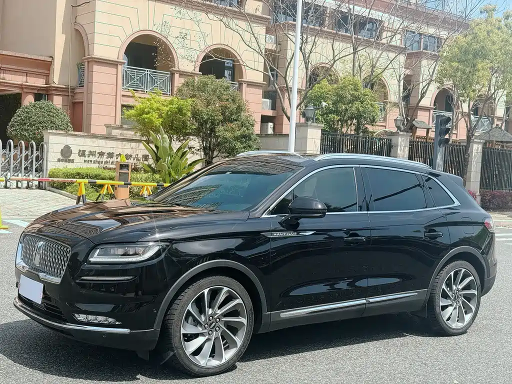 Lincoln Nautilus 2022 2.7T AWD Reserve Elegant 2022 - thumbnail 3
