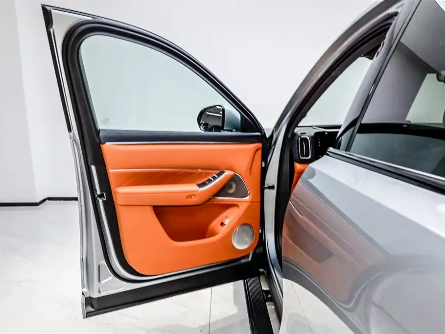 AITO AITO M8 2025 Extended Range Ultra 53.4kWh 5-Seat Version (192-line LiDAR) 2025 - thumbnail 8
