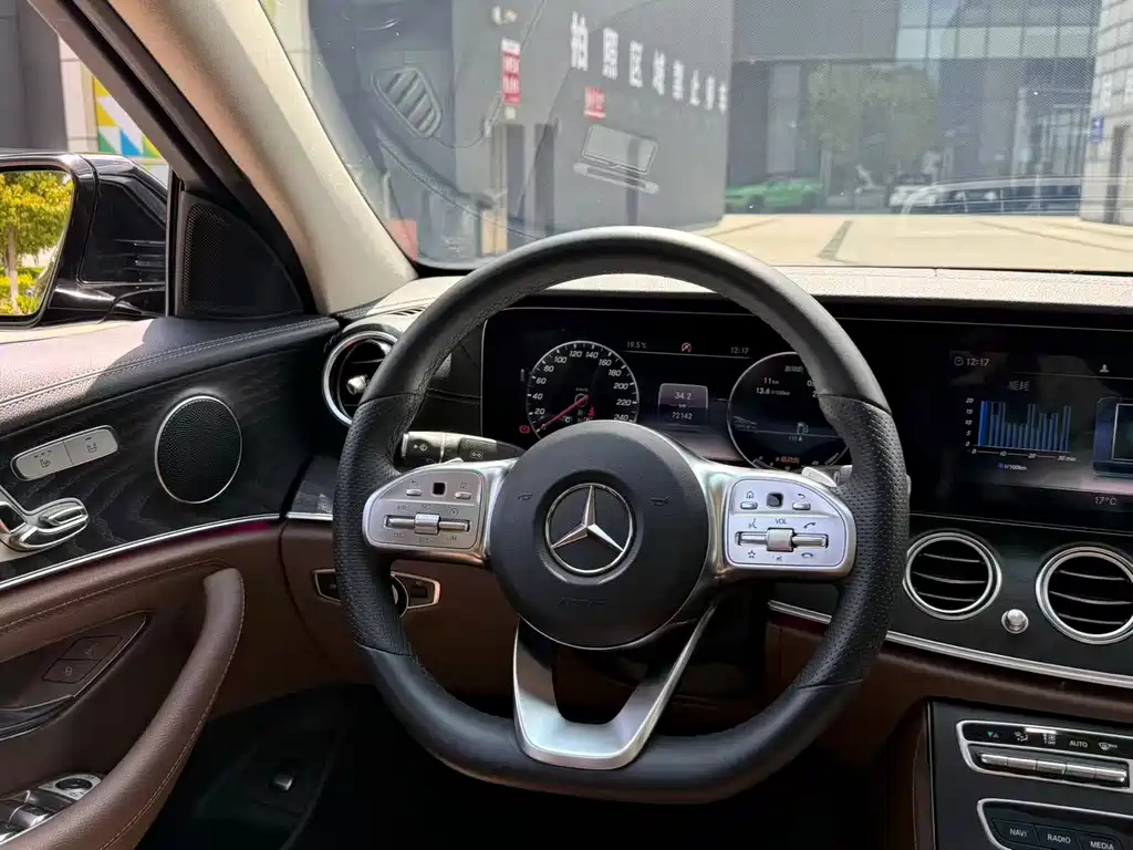 Mercedes-Benz Mercedes-Benz E-Class 2019 E 300 L Sport Fashion Model 2019 - thumbnail 10