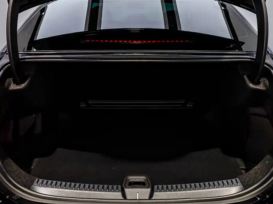 Mercedes-Benz Mercedes-Benz E-Class 2025 Facelift E 300 L Luxury 2025 - thumbnail 6