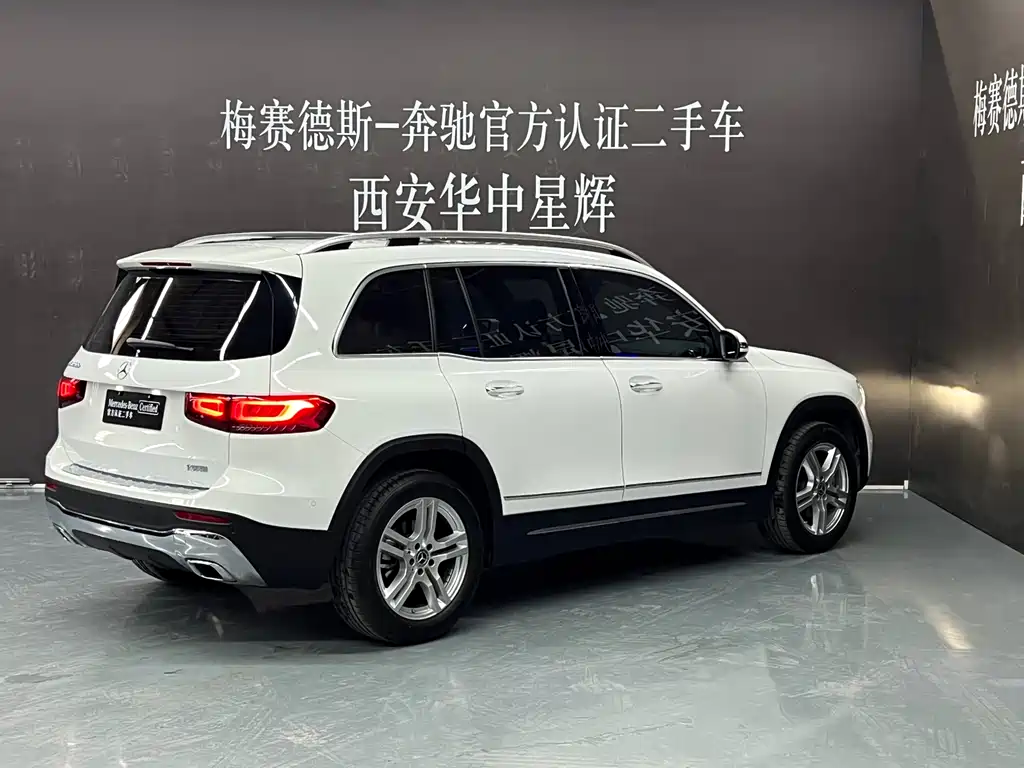 Mercedes-Benz Mercedes-Benz GLB 2020 Facelift GLB 200 AMG Line 2020 - thumbnail 4